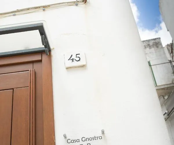 לינה וארוחת בוקר Casa Gnostra